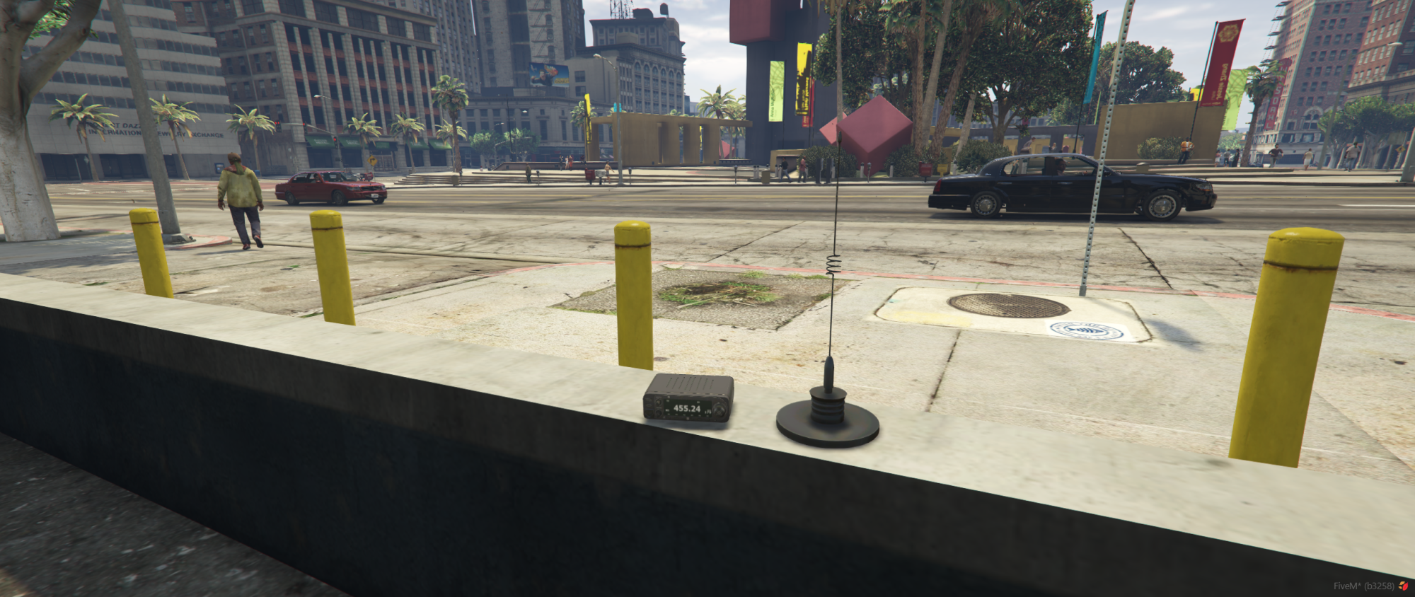 Portable Radio + Antenna