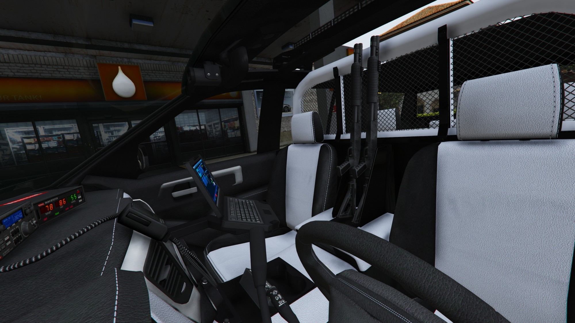 CAVALCADE_XL POLICE